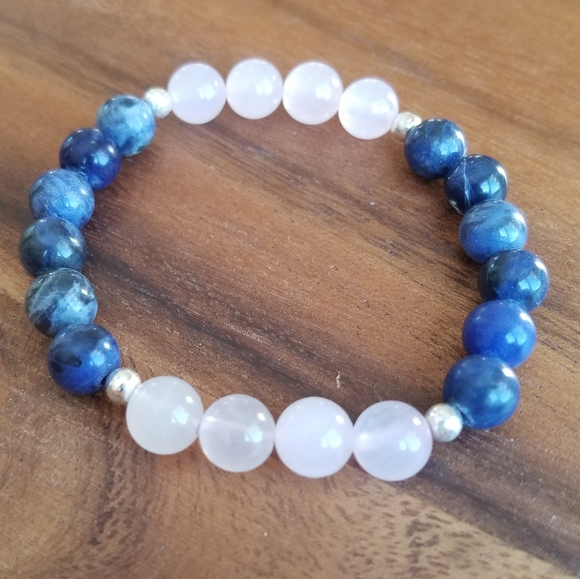 SOLD Blue Sodalite & Rose Quartz Bead Bracelet - Picture 6 of 11